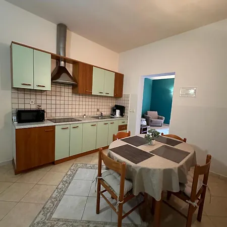 Apartment Funtana *